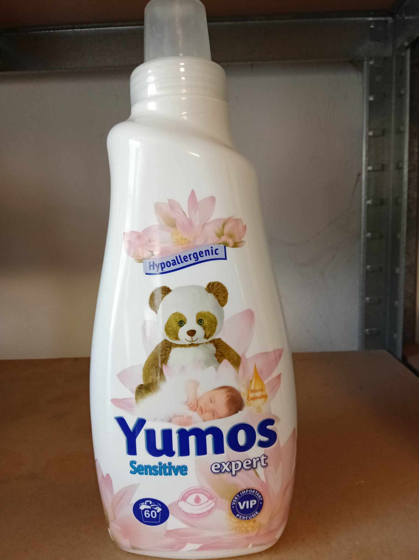 Омекотител Yumos 1440ml 60 пранета