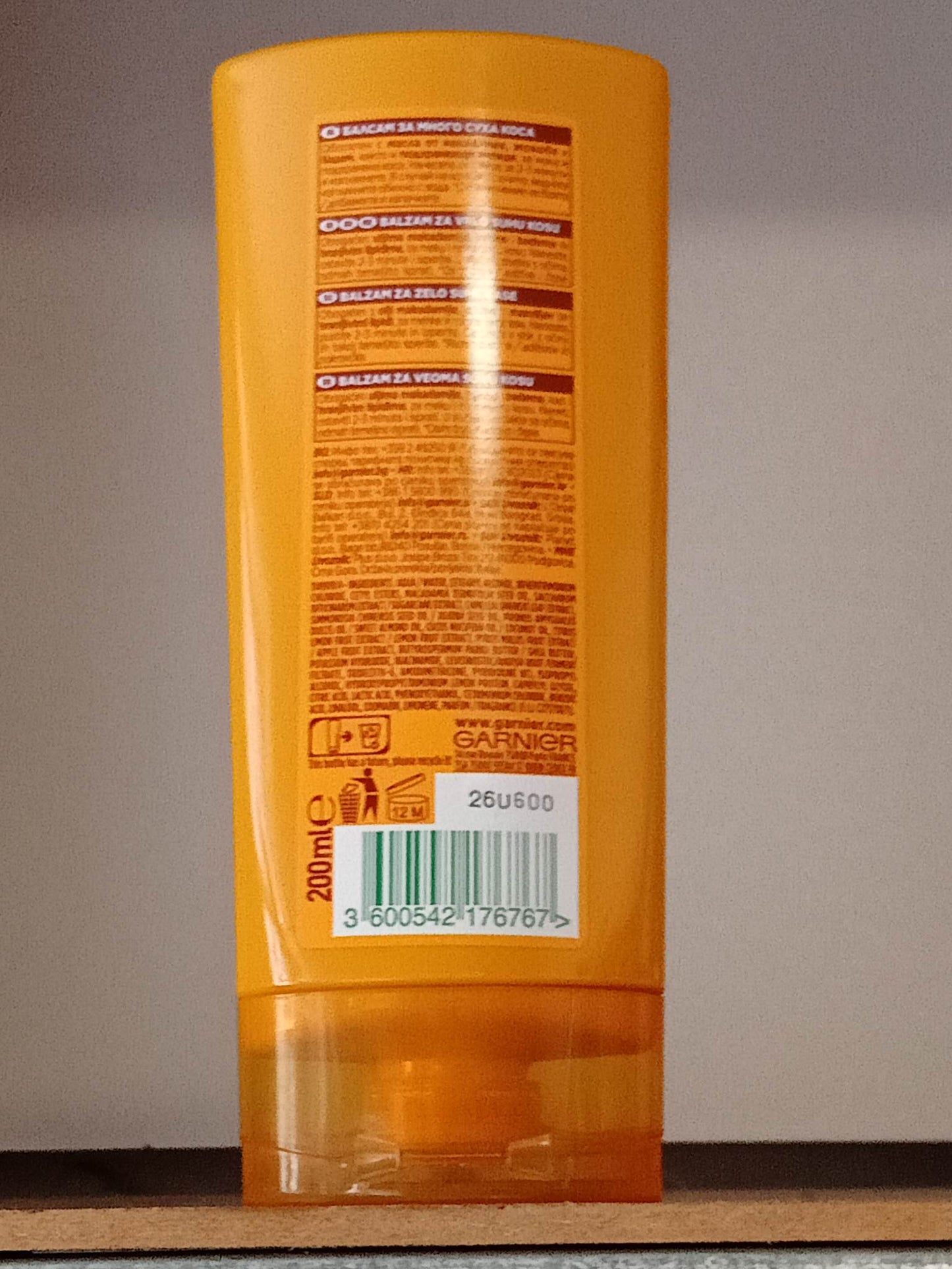 Балсам за много суха коса, с масло от макадемия,жожоба и бадем, 200ml