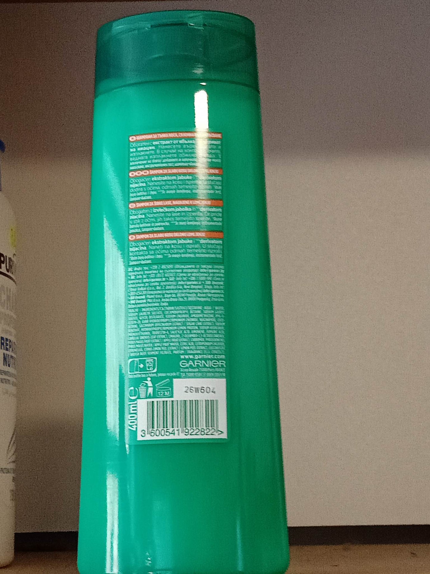 Шампоан за тънка коса, склонна към накъсване с екстракт от ябълка 400ml